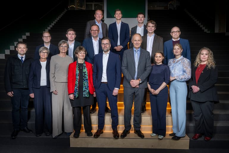 Lars Horn / Baghuset